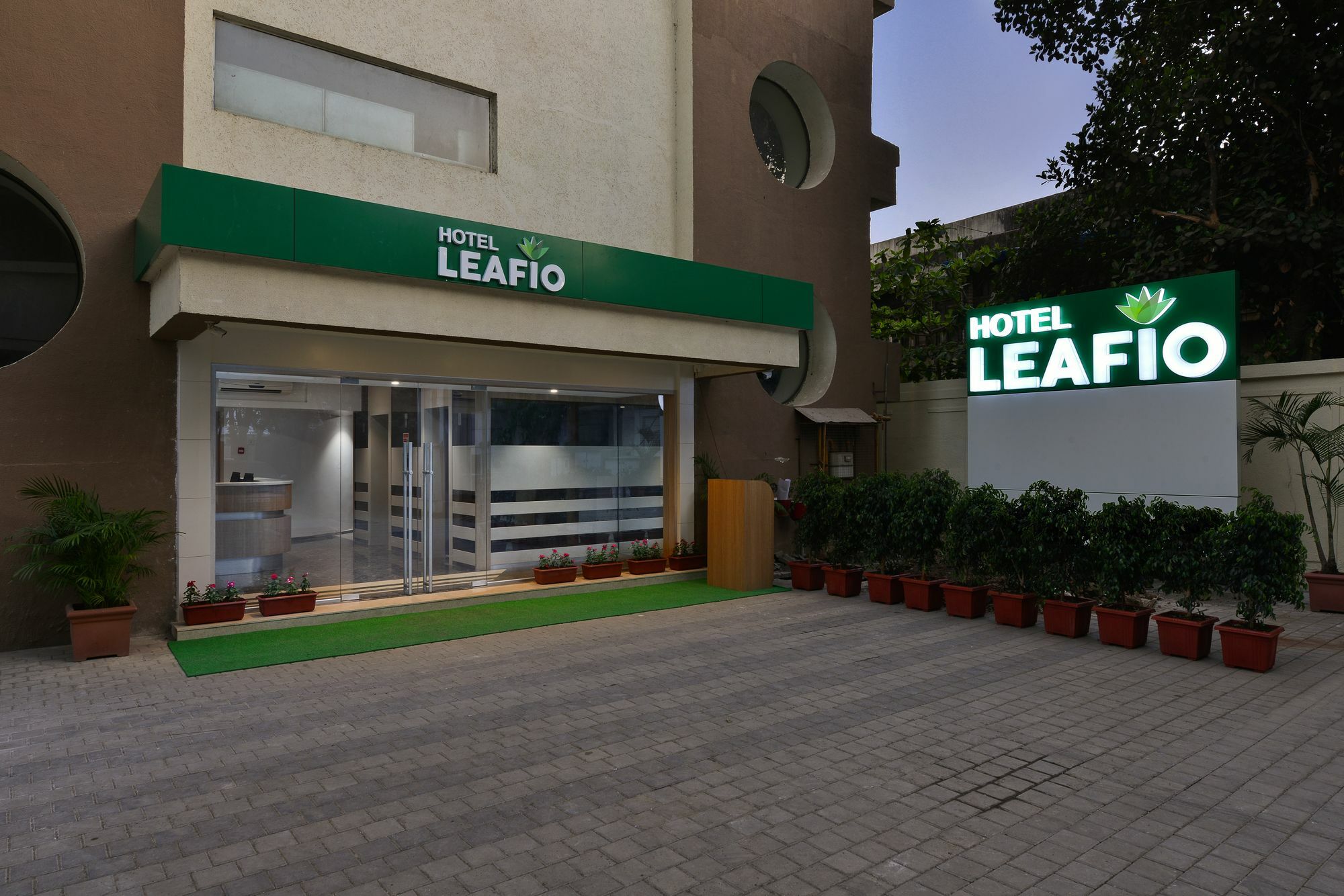 Hotel Leafio Mumbai Exterior photo